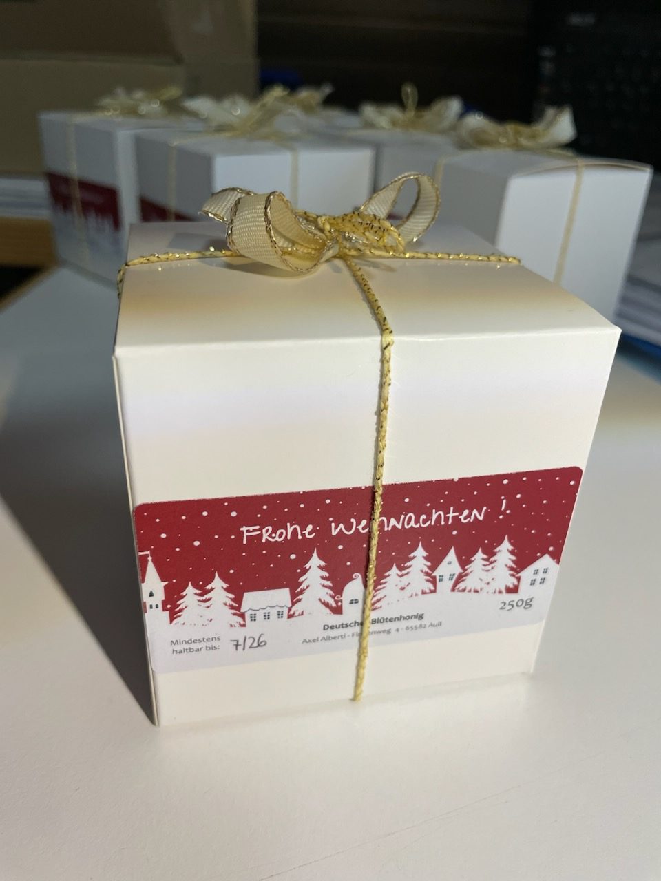 Honig als Weihnachtsgeschenk, individuell verpackt